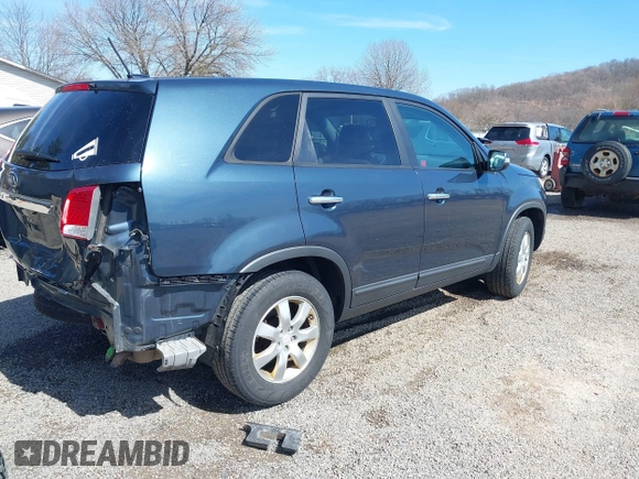 2011 Kia Sorento LX with VIN 5XYKT3A19BG164787, listed as a IAAI auction lot 41847231 with 139,050 mi miles. Bid and sale history available at carsss.com. Image 4.