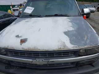 2001 Chevrolet Silverado 1500 LS with VIN 2GCEC19T811149987, listed as a IAAI auction lot 42116650 with 228,288 mi miles and . Bid and sale history available at DreamBid. Image 6.