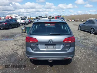 2017 Volkswagen Golf S z VIN 3VWH17AU8HM531138, wystawiony jako IAAI lot #41924960 z przebiegiem 85 921 mil mil oraz . Historia ofert i sprzedaży dostępna na DreamBid. Obrazek 17.