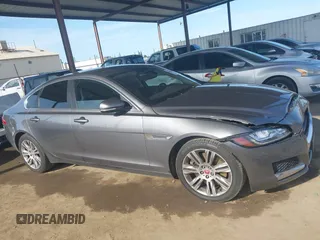 2016 Jaguar XF 35t Premium with VIN SAJBD4BV2GCY20555, listed as a IAAI auction lot 41969132 with 60,430 mi miles and . Bid and sale history available at DreamBid. Image 13.