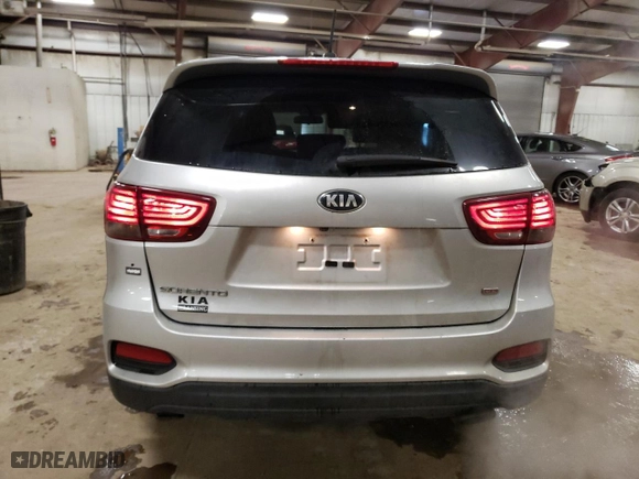 2019 Kia Sorento L with VIN 5XYPG4A35KG577405, listed as a Copart auction lot 84724454 with 132,085 mi miles and Salvage Title. Bid and sale history available at carsss.com. Image 6.