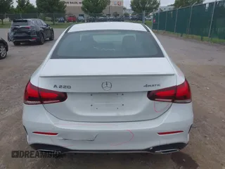 2020 Mercedes-Benz A 220 z VIN WDD3G4FB0LW036562, wystawiony jako IAAI lot #42447595 z przebiegiem 75 612 mil mil oraz . Historia ofert i sprzedaży dostępna na DreamBid. Obrazek 17.