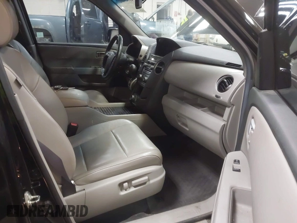 2012 Honda Pilot Touring with VIN 5FNYF4H91CB067014, listed as a IAAI auction lot 41749402 with 151,248 mi miles. Bid and sale history available at carsss.com. Image 5.