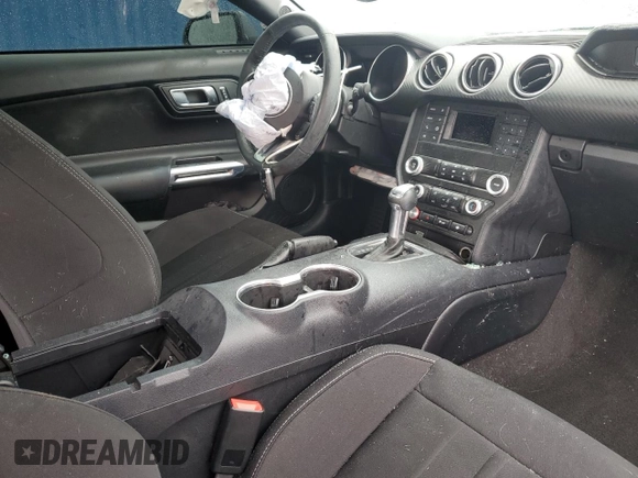 2021 Ford Mustang EcoBoost z VIN 1FA6P8TH3M5117625, wystawiony jako Copart lot #59070425 z przebiegiem Nie podano mil oraz Nie do naprawy • Non repairable. Historia ofert i sprzedaży dostępna na DreamBid. Obrazek 8.