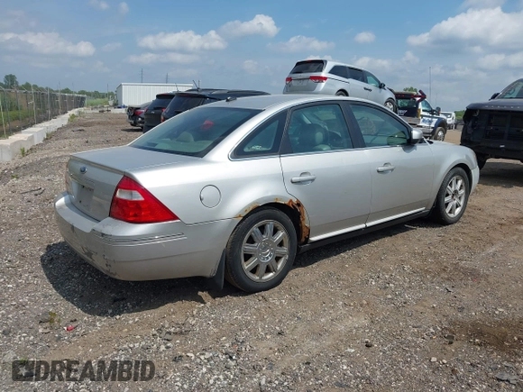 2007 Ford Five Hundred SEL with VIN 1FAHP24107G117596, listed as a IAAI auction lot 42516507 with Not provided miles and . Bid and sale history available at DreamBid. Image 4.
