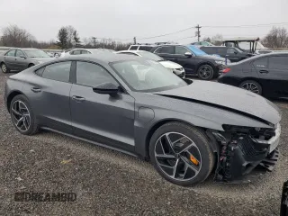 2024 Audi RS e-tron GT z VIN WAUBHBFWXR7901726, wystawiony jako Copart lot #47284335 z przebiegiem 5068 mil mil oraz Szkody całkowita. Historia ofert i sprzedaży dostępna na DreamBid. Obrazek 4.