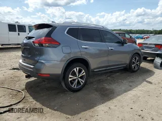 2017 Nissan Rogue S z VIN JN8AT2MT2HW404698, wystawiony jako Copart lot #58554905 z przebiegiem 146 650 mil mil oraz Szkoda całkowita • Salvage title. Historia ofert i sprzedaży dostępna na DreamBid. Obrazek 3.