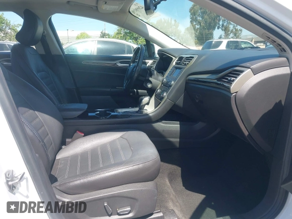 2016 Ford Fusion SE with VIN 3FA6P0HD4GR358862, listed as a IAAI auction lot 42098196 with 126,228 mi miles. Bid and sale history available at carsss.com. Image 5.