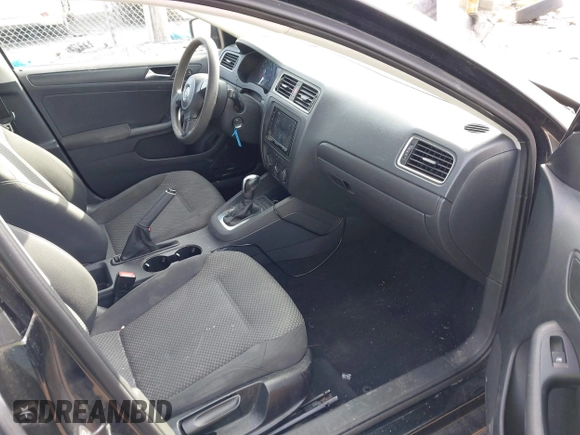 2011 Volkswagen Jetta Sedan S with VIN 3VW2K7AJ7BM374332, listed as a IAAI auction lot 41541354 with 142,306 mi miles. Bid and sale history available at carsss.com. Image 5.