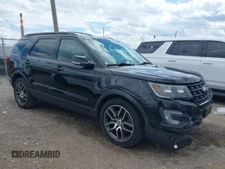 2017 Ford Explorer Sport z VIN 1FM5K8GTXHGC44221, wystawiony jako IAAI lot #42320720 z przebiegiem 154 583 mil mil oraz . Historia ofert i sprzedaży dostępna na DreamBid. Obrazek 1.