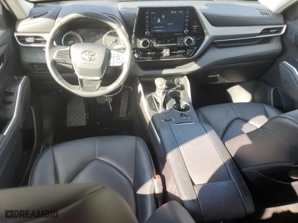 2022 Toyota Highlander Hybrid XLE with VIN 5TDGBRCH0NS555520, listed as a Copart auction lot 46506565 with 40,900 mi miles and Salvage Title. Bid and sale history available at carsss.com. Image 8.