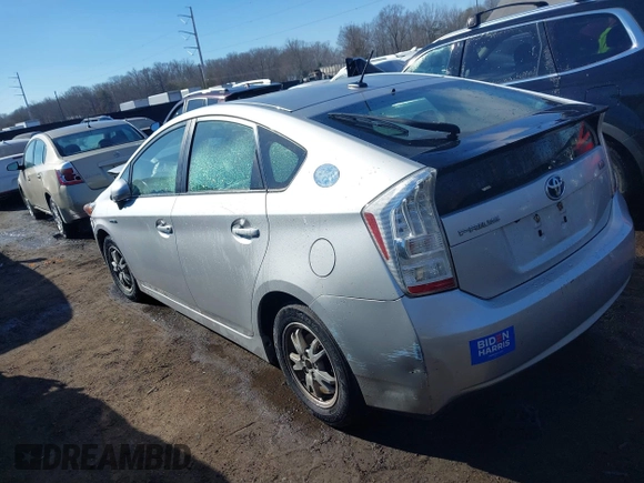 2010 Toyota Prius II with VIN JTDKN3DUXA0006835, listed as a IAAI auction lot 41329631 with 1 mi miles. Bid and sale history available at carsss.com. Image 3.