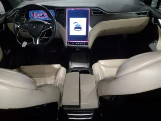 2016 Tesla Model X 70D z VIN 5YJXCBE25GF004035, wystawiony jako Copart lot #43964955 z przebiegiem 127 100 mil mil oraz Szkody całkowita. Historia ofert i sprzedaży dostępna na DreamBid. Obrazek 8.