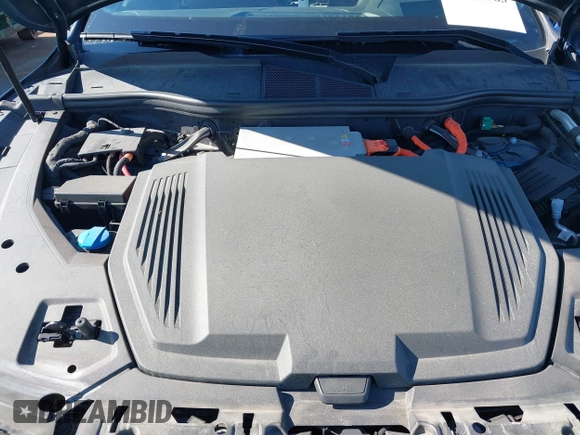 2019 Audi e-tron Prestige with VIN WA1VABGE0KB009718, listed as a IAAI auction lot 42336983 with 54,871 mi miles and . Bid and sale history available at DreamBid. Image 10.