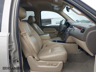 2013 GMC Yukon XL SLT with VIN 1GKS1KE02DR330318, listed as a IAAI auction lot 41526110 with 187,699 mi miles. Bid and sale history available at carsss.com. Image 5.