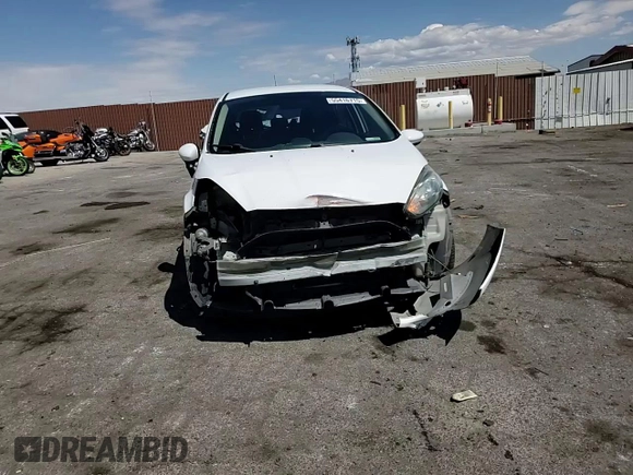 2014 Ford Fiesta S z VIN 3FADP4TJ6EM177381, wystawiony jako Copart lot #55416715 z przebiegiem 125 062 mil mil oraz Szkoda całkowita • Salvage title. Historia ofert i sprzedaży dostępna na DreamBid. Obrazek 13.