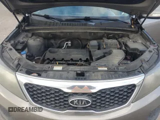 2012 Kia Sorento LX with VIN 5XYKT4A11CG237142, listed as a Copart auction lot 76637024 with 323,504 mi miles and Clean Title. Bid and sale history available at carsss.com. Image 12.