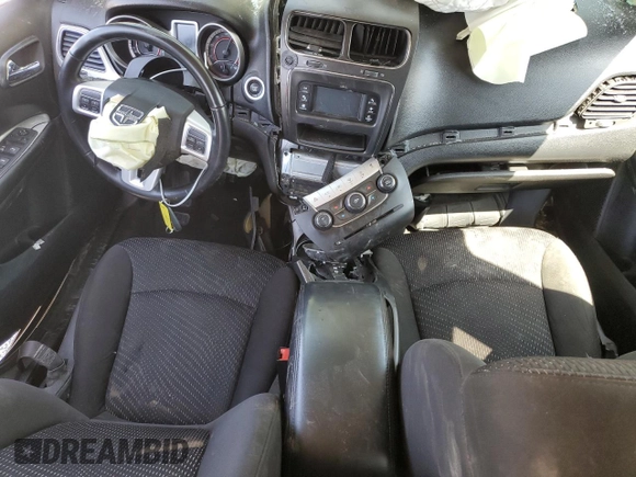 2019 Dodge Journey SE z VIN 3C4PDCBB5KT861344, wystawiony jako Copart lot #59275015 z przebiegiem Nie podano mil oraz Szkoda całkowita • Salvage title. Historia ofert i sprzedaży dostępna na DreamBid. Obrazek 8.