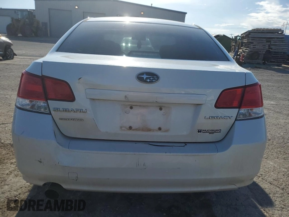 2014 Subaru Legacy 2.5i z VIN 4S3BMCA68E3006488, wystawiony jako Copart lot #55302575 z przebiegiem 168 614 mil mil oraz Szkoda całkowita • Salvage title. Historia ofert i sprzedaży dostępna na DreamBid. Obrazek 6.