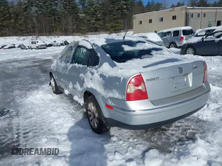 2003 Volkswagen Passat GL z VIN WVWMD63B23P440805, wystawiony jako IAAI lot #41545000 z przebiegiem 167 982 mil mil oraz . Historia ofert i sprzedaży dostępna na DreamBid. Obrazek 3.
