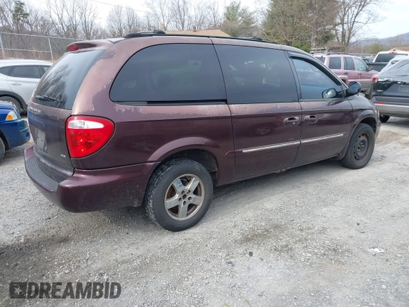 2003 Dodge Grand Caravan with VIN 2D8GP54L63R361675, listed as a IAAI auction lot 41683155 with 220,752 mi miles and . Bid and sale history available at DreamBid. Image 4.