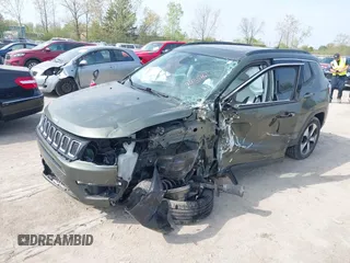 2018 Jeep Compass Latitude with VIN 3C4NJDBB4JT176031, listed as a IAAI auction lot 42125161 with 32,761 mi miles and . Bid and sale history available at DreamBid. Image 17.
