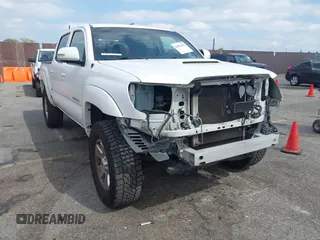 2013 Toyota Tacoma with VIN 3TMLU4EN8DM103635, listed as a IAAI auction lot 41893832 with 198,290 mi miles and . Bid and sale history available at carsss.com. Image 1.