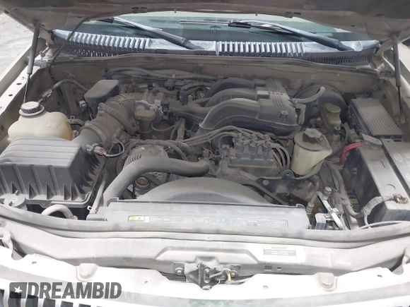 2004 Mercury Mountaineer Convenience z VIN 4M2ZU66K04UJ23846, wystawiony jako IAAI lot #42272719 z przebiegiem Nie podano mil oraz . Historia ofert i sprzedaży dostępna na DreamBid. Obrazek 10.