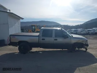 2002 GMC Sierra 2500HD SLE with VIN 1GTHK23U12F248328, listed as a IAAI auction lot 41806690 with 235,807 mi miles. Bid and sale history available at carsss.com. Image 14.