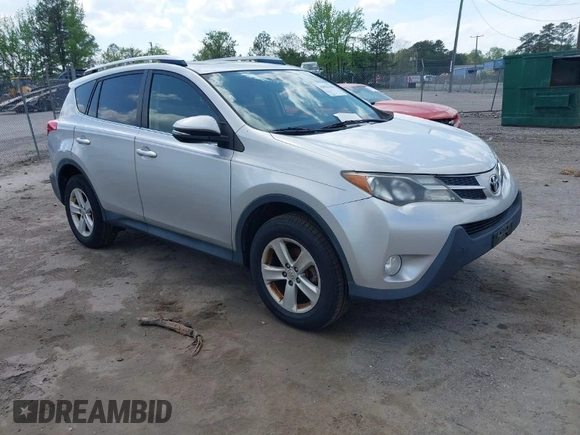 2013 Toyota RAV4 XLE with VIN JTMRFREV1DD002160, listed as a IAAI auction lot 42096185 with 195,042 mi miles. Bid and sale history available at carsss.com. Image 1.