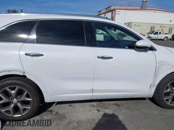 2016 Kia Sorento SX with VIN 5XYPK4A55GG083584, listed as a IAAI auction lot 41414740 with 58,035 mi miles. Bid and sale history available at carsss.com. Image 14.