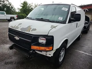 2012 Chevrolet Express Cargo z VIN 1GCWGFCAXC1173617, wystawiony jako IAAI lot #42561444 z przebiegiem 178 334 mil mil oraz . Historia ofert i sprzedaży dostępna na DreamBid. Obrazek 10.