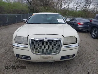 2005 Chrysler 300 with VIN 2C3JA63H25H686717, listed as a IAAI auction lot 41925750 with 230,196 mi miles. Bid and sale history available at carsss.com. Image 12.