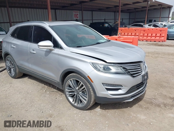2015 Lincoln MKC with VIN 5LMTJ2AH8FUJ23341, listed as a IAAI auction lot 41828159 with 103,562 mi miles. Bid and sale history available at carsss.com. Image 1.