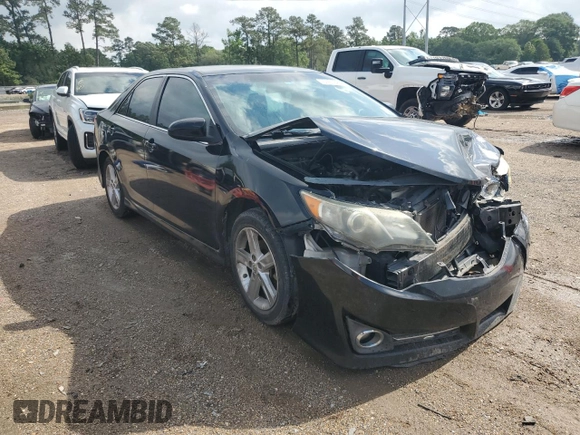 2014 Toyota Camry L with VIN 4T1BF1FK2EU840136, listed as a Copart auction lot 54610285 with 114,704 mi miles and Salvage Title. Bid and sale history available at DreamBid. Image 4.