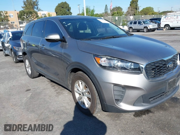 2019 Kia Sorento LX with VIN 5XYPG4A33KG513184, listed as a IAAI auction lot 41759888 with 66,770 mi miles. Bid and sale history available at carsss.com. Image 1.