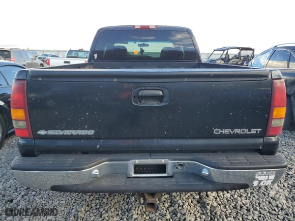 2000 Chevrolet Silverado 1500 LT with VIN 1GCEK19TXYE419197, listed as a Copart auction lot 80838884 with 215,812 mi miles and Salvage Title. Bid and sale history available at carsss.com. Image 6.