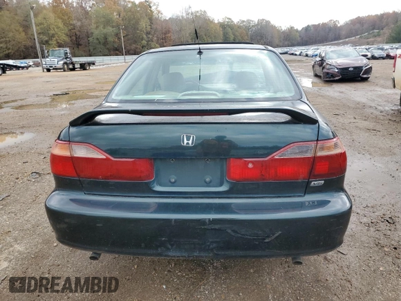 1998 Honda Accord EX z VIN 1HGCG1650WA008816, wystawiony jako Copart lot #84199724 z przebiegiem 150 848 mil mil oraz Szkoda całkowita • Salvage title. Historia ofert i sprzedaży dostępna na DreamBid. Obrazek 6.