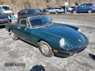 1983 Alfa Romeo Spider Veloce z VIN ZARBA541XD1016802, wystawiony jako Copart lot #51383595 z przebiegiem 127 904 mil mil oraz Czysty tytuł • Clean title. Historia ofert i sprzedaży dostępna na DreamBid. Obrazek 4.