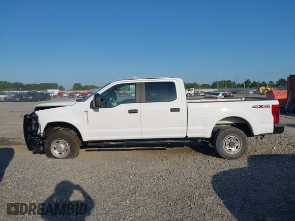 2019 Ford F-250 XL with VIN 1FT7W2B65KEE88135, listed as a IAAI auction lot 42452346 with 94,142 mi miles and . Bid and sale history available at DreamBid. Image 14.
