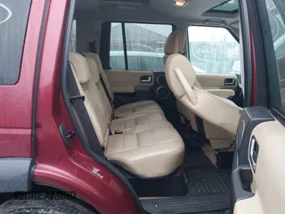2006 Land Rover LR3 SE with VIN SALAD25476A369370, listed as a IAAI auction lot 41216399 with 181,941 mi miles. Bid and sale history available at carsss.com. Image 8.