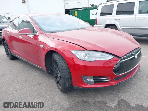 2013 Tesla Model S with VIN 5YJSA1CG0DFP14545, listed as a IAAI auction lot 41806844 with Not Provided miles. Bid and sale history available at carsss.com. Image 1.