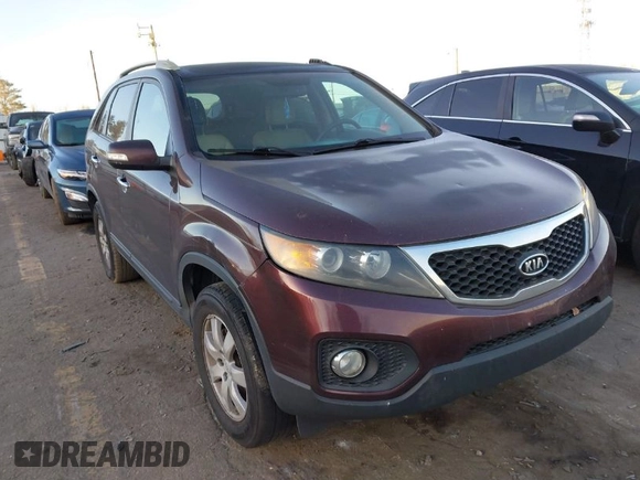 2011 Kia Sorento LX with VIN 5XYKT4A11BG139193, listed as a IAAI auction lot 41828090 with 217,298 mi miles. Bid and sale history available at carsss.com. Image 1.