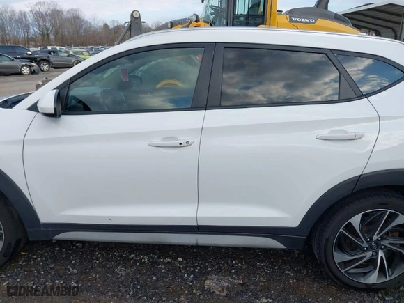2020 Hyundai Tucson SEL with VIN KM8J3CAL5LU231183, listed as a IAAI auction lot 41509330 with 127,440 mi miles. Bid and sale history available at carsss.com. Image 14.