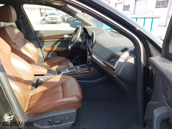 2019 Audi Q5 Premium Plus with VIN WA1BNAFY7K2044429, listed as a IAAI auction lot 41425479 with 38,105 mi miles. Bid and sale history available at carsss.com. Image 5.