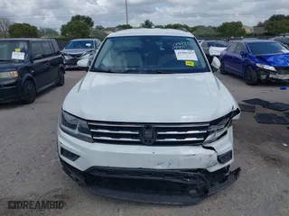 2018 Volkswagen Tiguan SEL with VIN 3VV3B7AX7JM219565, listed as a IAAI auction lot 41906582 with 92,391 mi miles. Bid and sale history available at carsss.com. Image 12.