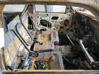 1996 Ford Ranger XL z VIN 1FTCR10A3TPB51735, wystawiony jako Copart lot #55229865 z przebiegiem Nie podano mil oraz Szkoda całkowita • Salvage title. Historia ofert i sprzedaży dostępna na DreamBid. Obrazek 10.