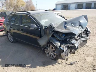 2013 Volkswagen Jetta TDI w/Sunroof with VIN 3VWML7AJ2DM678399, listed as a IAAI auction lot 40721857 with 95,842 mi miles and . Bid and sale history available at DreamBid. Image 1.