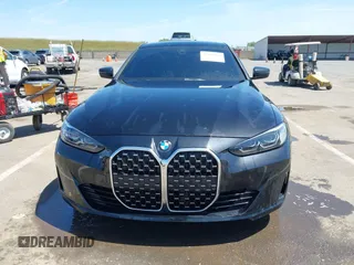 2023 BMW 4 Series 430i z VIN WBA63AV01PFP57025, wystawiony jako IAAI lot #42101068 z przebiegiem 28 514 mil mil oraz . Historia ofert i sprzedaży dostępna na DreamBid. Obrazek 12.