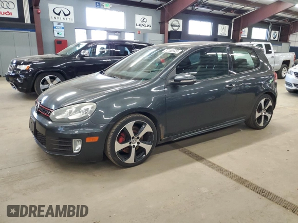 2013 Volkswagen GTI z VIN WVWED7AJ2DW089888, wystawiony jako Copart lot #57150945 z przebiegiem 146 134 mil mil oraz Czysty tytuł • Clean title. Historia ofert i sprzedaży dostępna na DreamBid. Obrazek 1.
